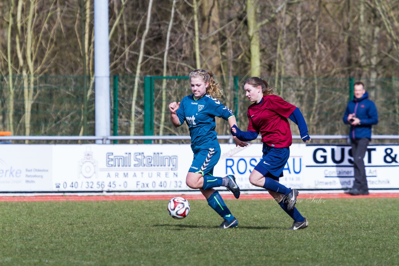 Bild 197 - B-Juniorinnen VfL Oldesloe - Krummesser SV _ Ergebnis: 4:0